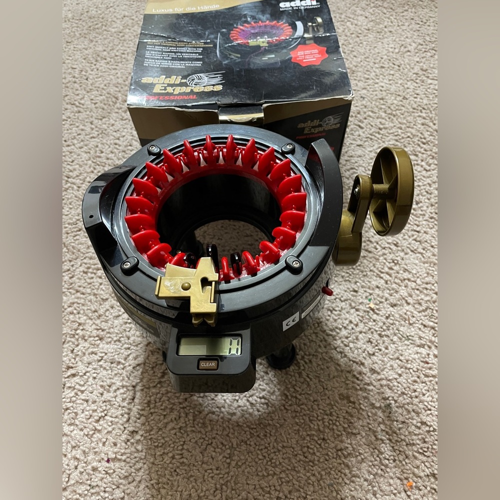 ADDI EXPESS PROFESSIONAL KNITTING MACHINE